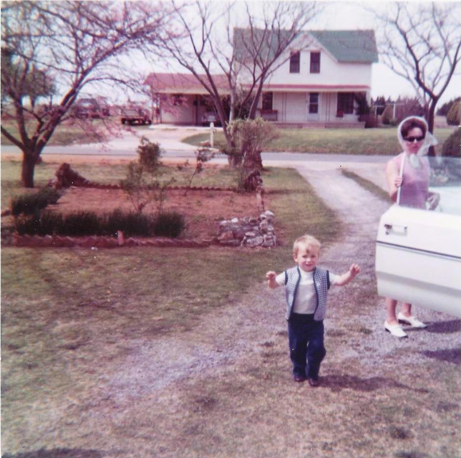 Photo of Betty and Rusty in Elza's drive Photo of Betty and Rusty in Elza's driveway